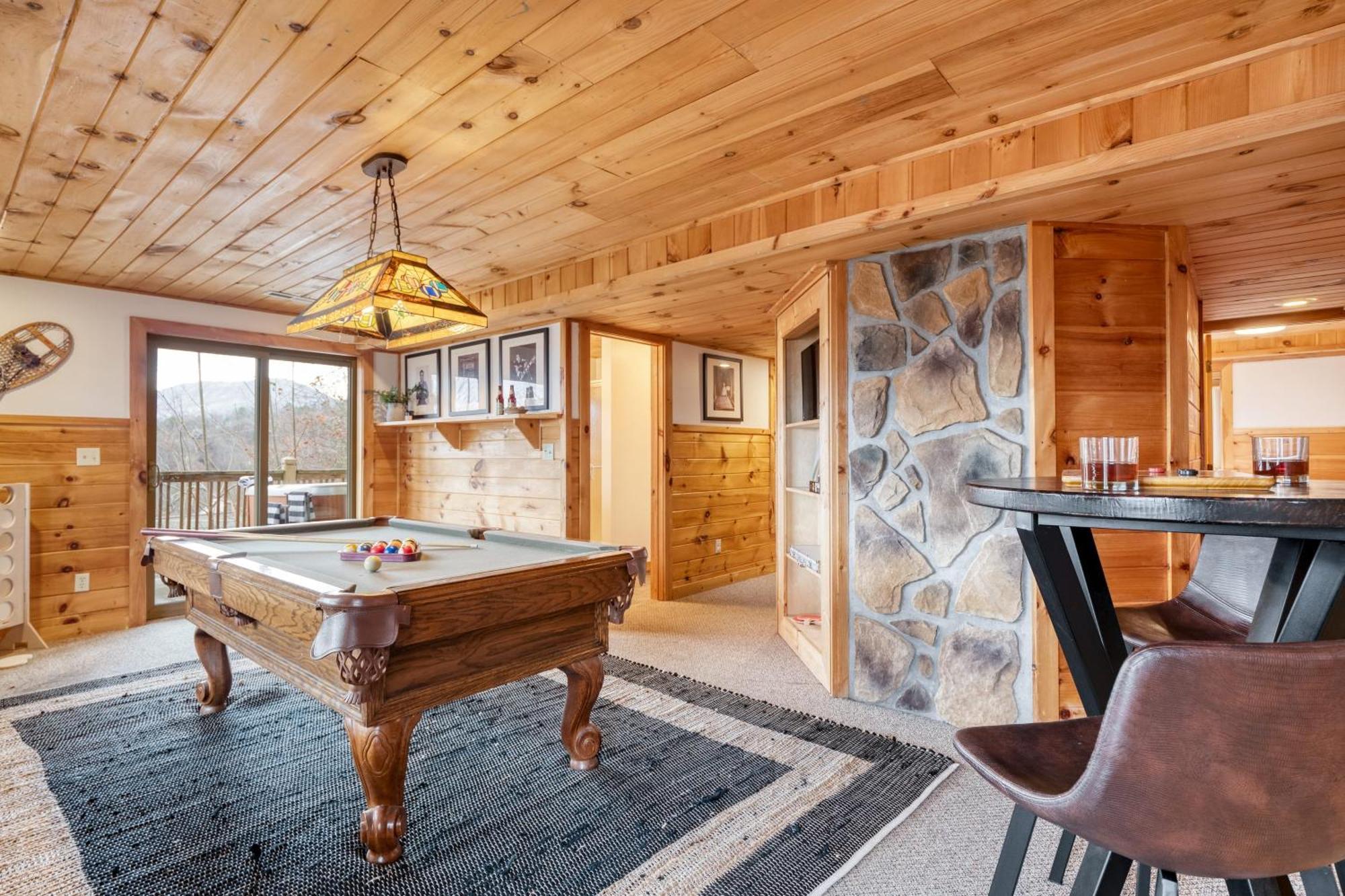 Chestnut By Avantstay Mountain Cabin W Treetop Views Hot Tub Game Room Gatlinburg Esterno foto